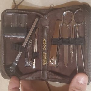 Vintage Dopp Travel Manicure Shave Kit in Leather Case